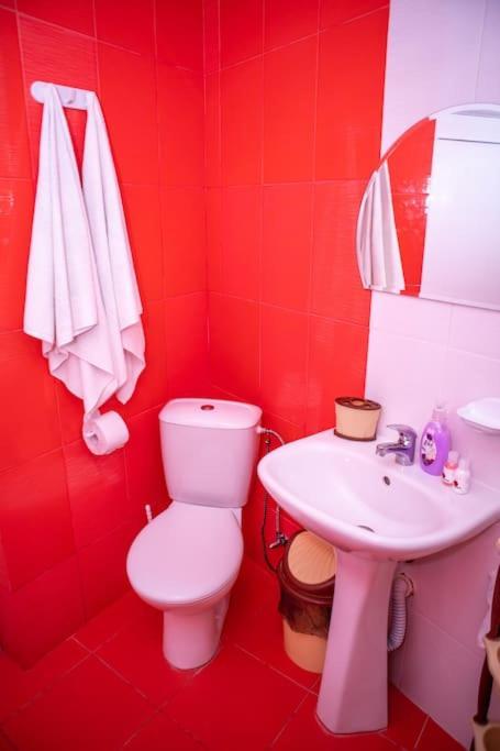 Lucky 2 Hotel Pavel Banya Buitenkant foto